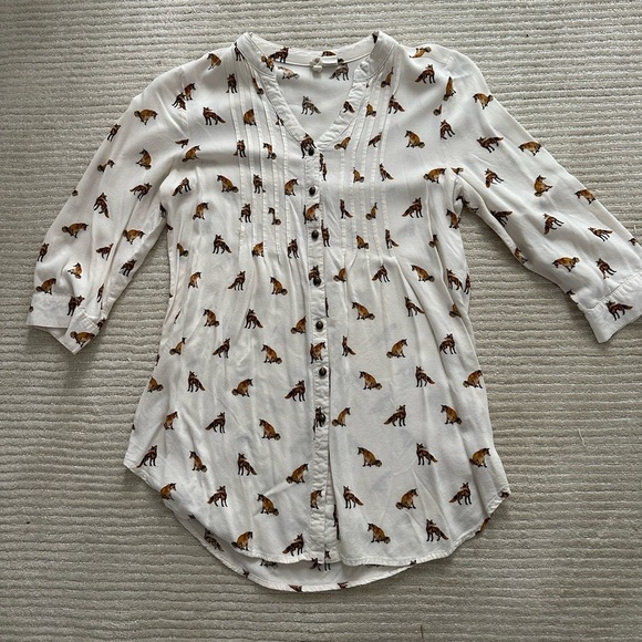 Red Camel Cream Fox Animal Print Blouse medium - Picture 1 of 6